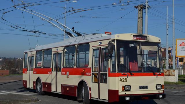 Škoda Electric dodá Plzni do roku 2022 osm trolejbusů s bateriemi